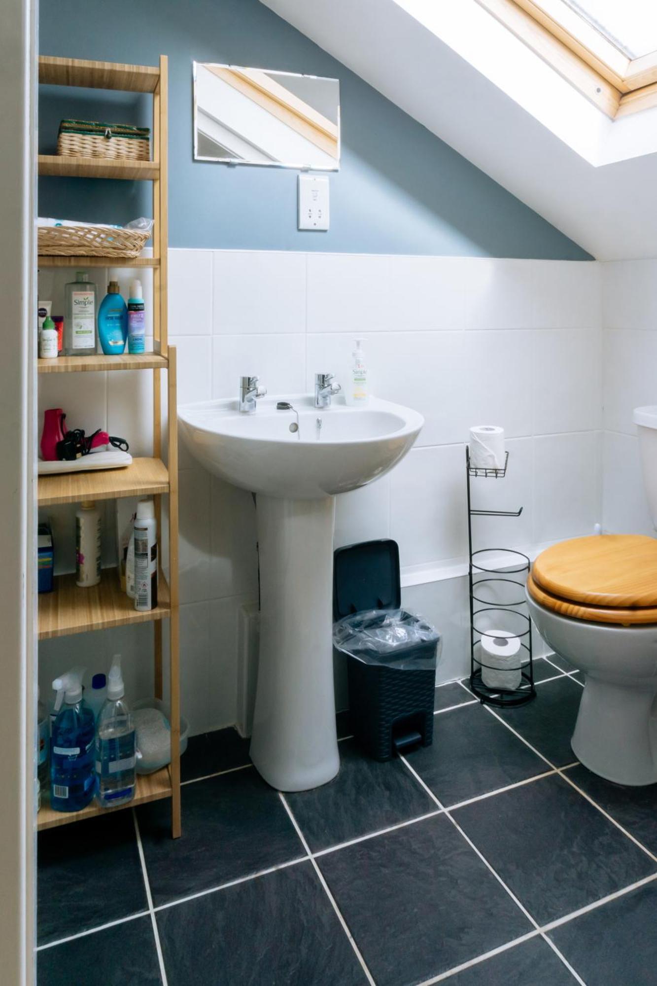Stylish 3 Bedroom Apartment Near Hollyrood Park エディンバラ エクステリア 写真